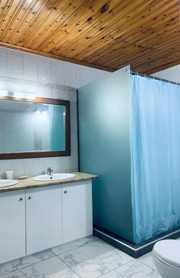 Nadia'S Beach House Пефкарі Екстер'єр фото